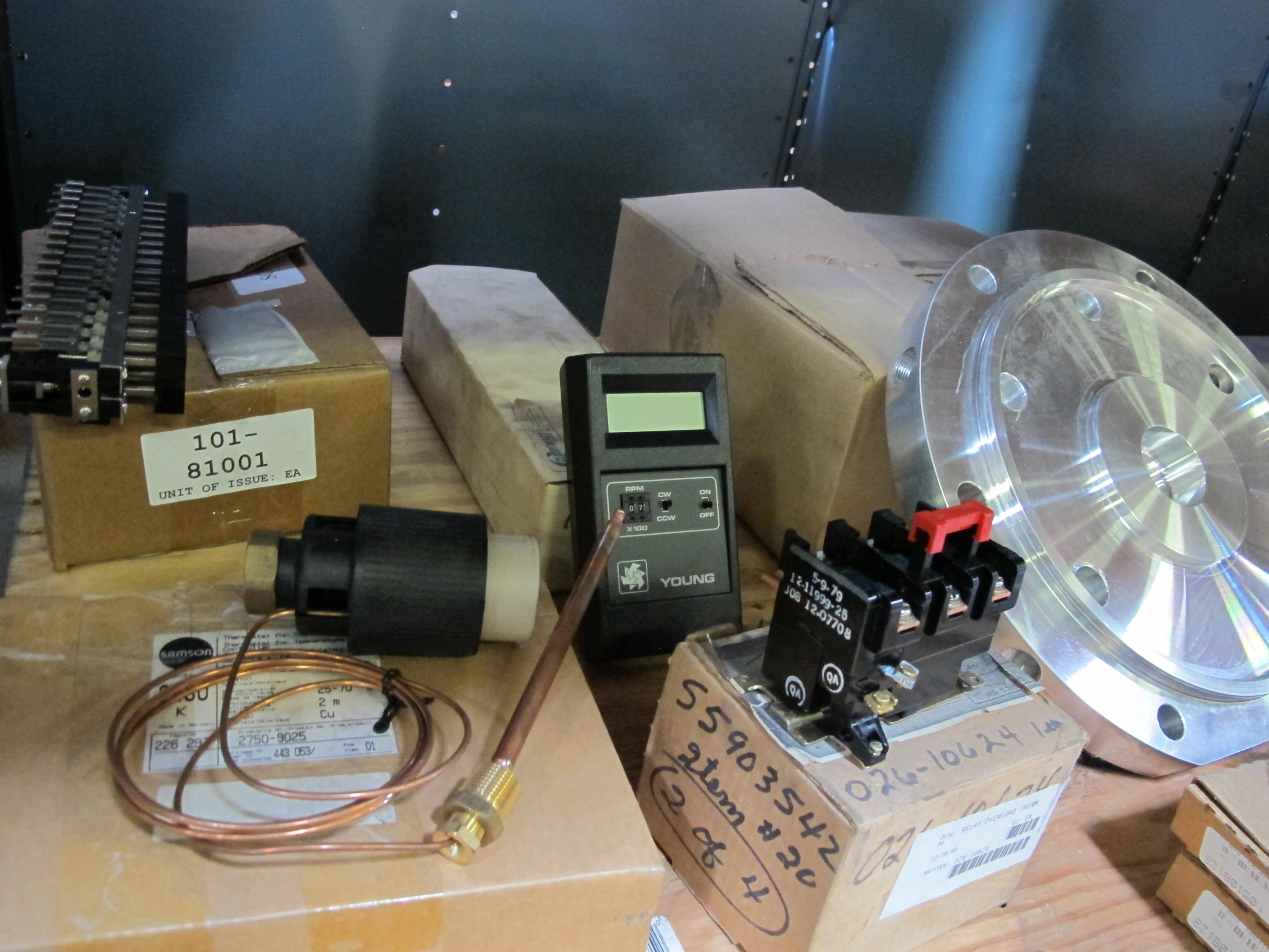 LOT TO INCLUDE: (2) KIT, REPAIR TYPE, BLOWER KIND, (1) BOARD, TURBINE/GENERATOR TYPE, HP/LP APPLICATION, CIRCUIT KIND, SUB-UNIT OTHER, (1) SWITCH, PUSH BUTTON, MULTIPLE POSITION, STRIP SWITCH, (1) FIXTURE. SPEED TEST FIXTURE. 100-10K RPM, (1) RELAY, OVERLOAD TYPE, 45A 600VAC CONTACT RATING, SCREW SCREW TERMINALS, BACK MOUNTING, OPEN ENCLOSURE, MELTING ALLOY, HAND RESET OPERATE DATA.. LOADING & HANDLING FEE $15-4140